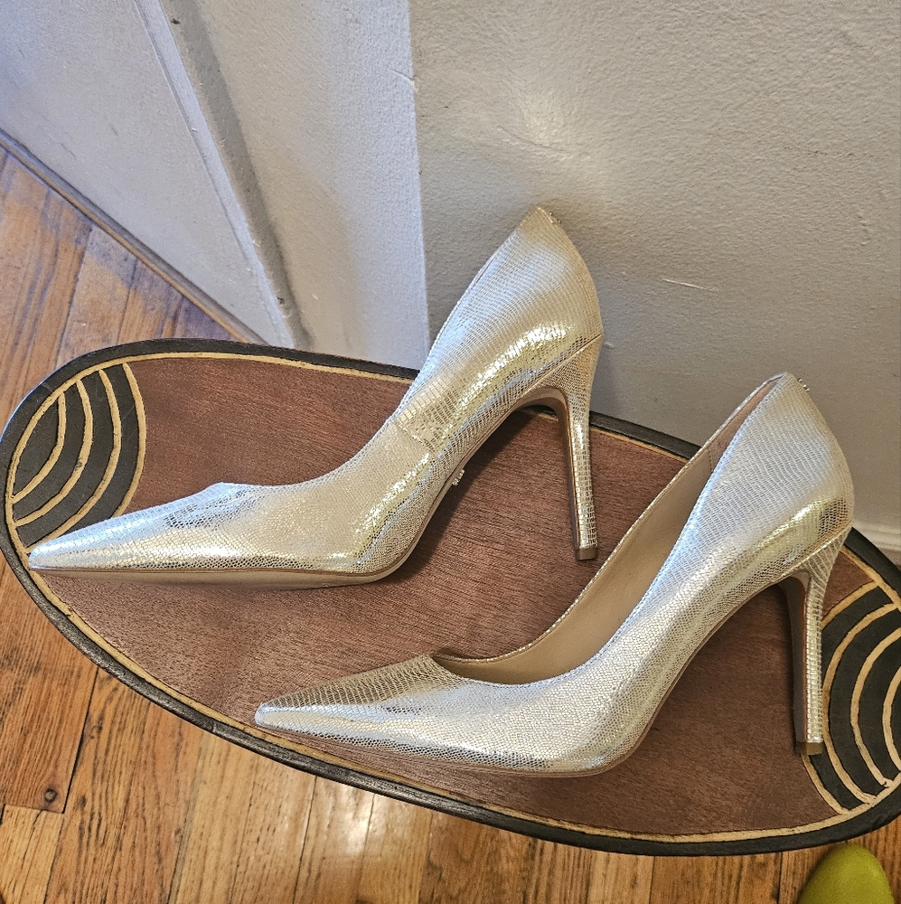 Sam Edelman Gold Pointed-Toe Heels - Picture 3 of 4